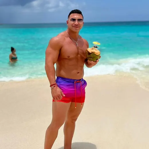 Customer photo from Felipe G. review of Faded Crimson Swim Trunks - 3"