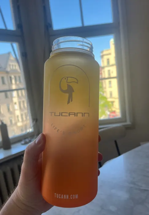 Customer photo from Johan W. review of Sunset Drink Bottle